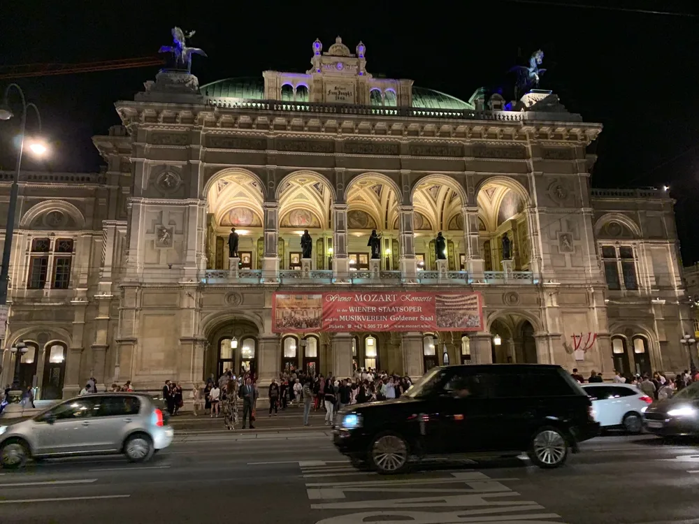Vienna/Hallstatt/Salzburg