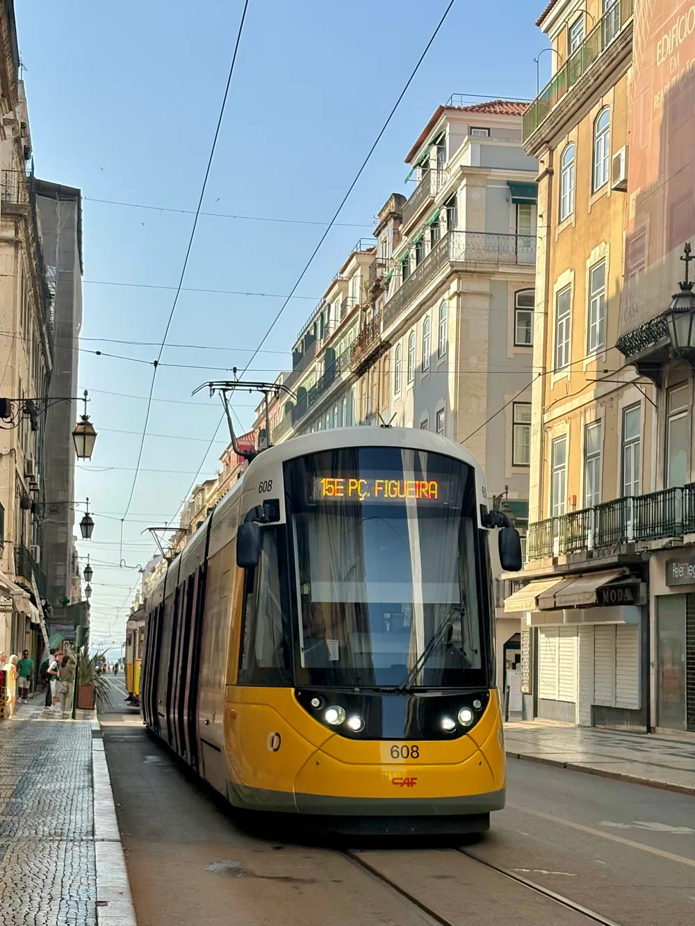 Tram 15E