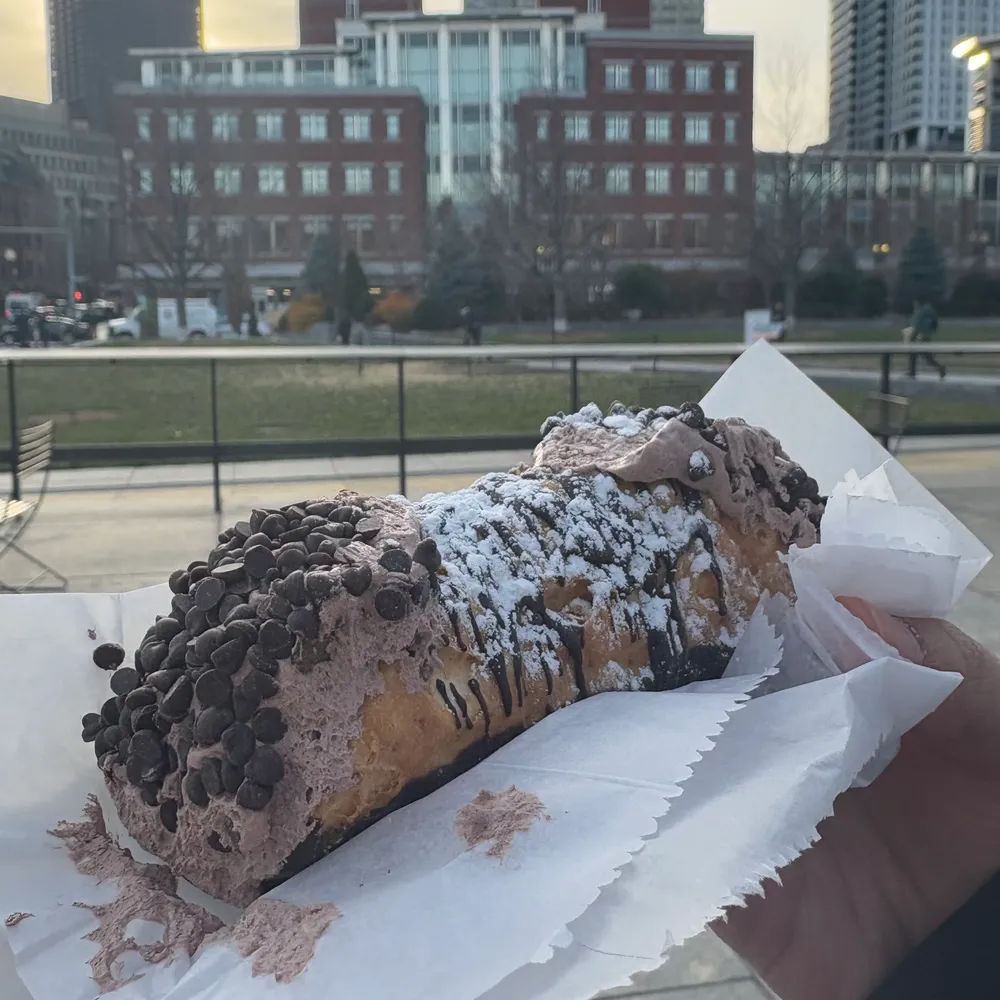 Mike's Pastry