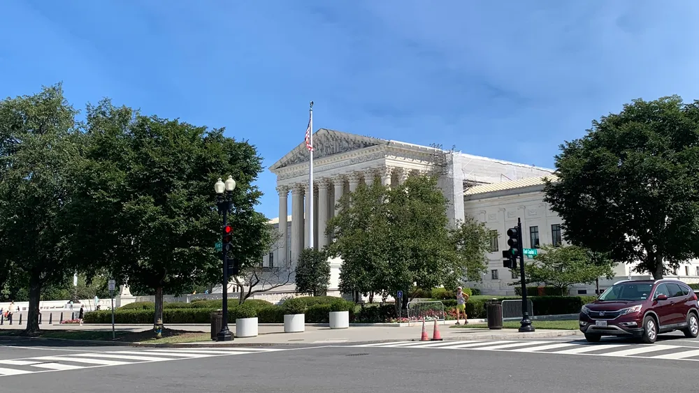 Supreme Court of the United States 最高法院